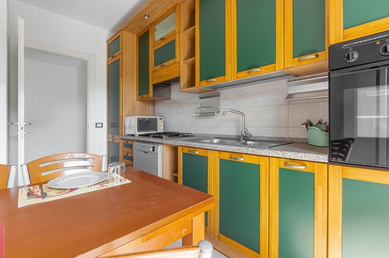 Quartu Sant'Elena Roomy Flat With Private Parking! Exterior photo
