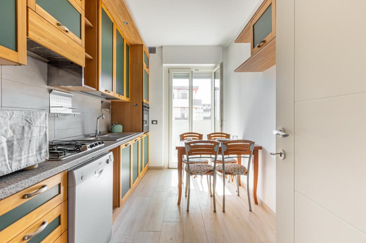 Quartu Sant'Elena Roomy Flat With Private Parking! Exterior photo